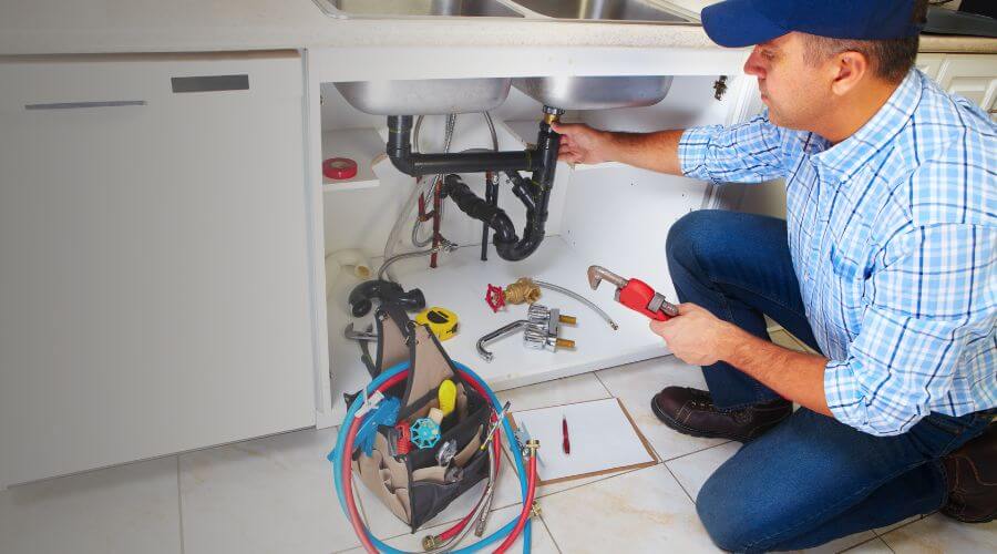 Professional expert plumbing services in Creighton, MO